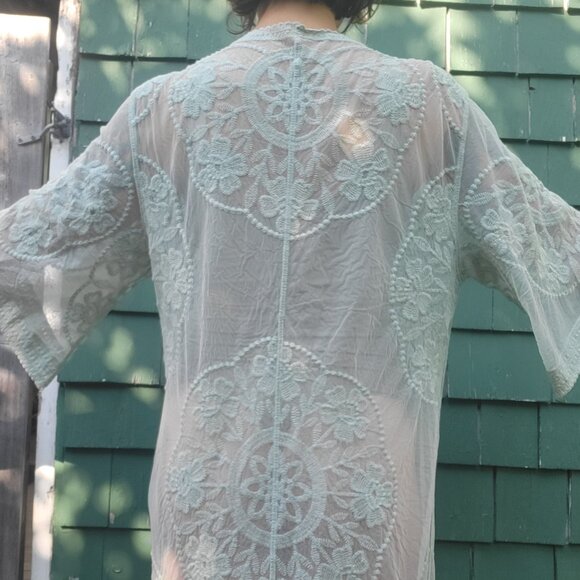 Embroidered Kimono - Picture 2 of 4